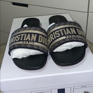 COPY - DIOR EMBROIDERED DWAY SLIDES 100% AUTHENTIC